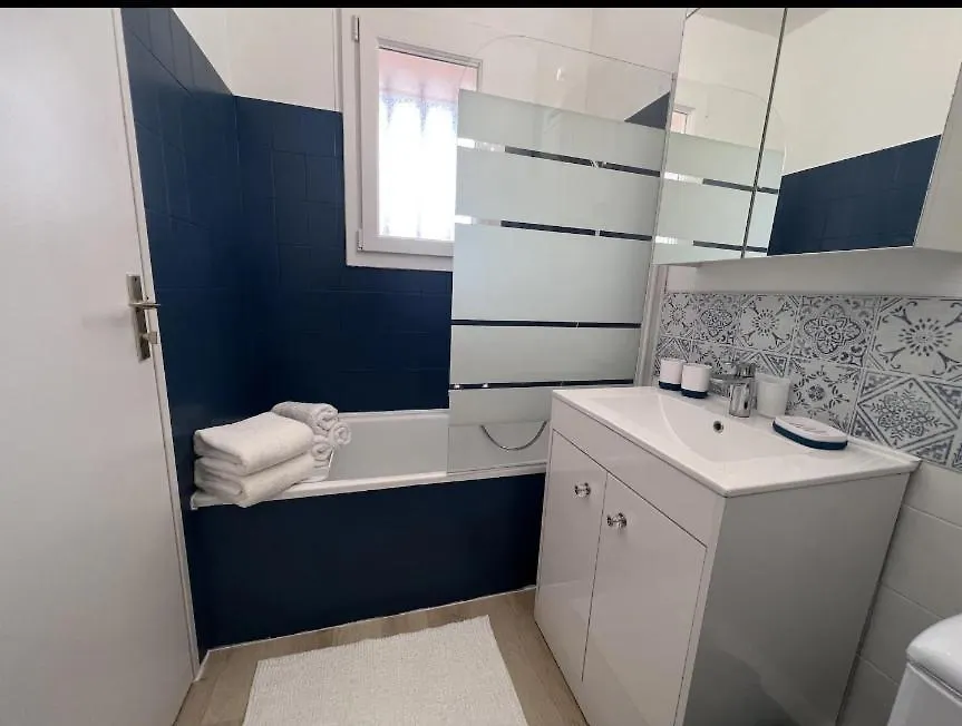 Joli Appartement Avec Jardin Dans Residence Avec Piscines Saint-Raphaël 0*,